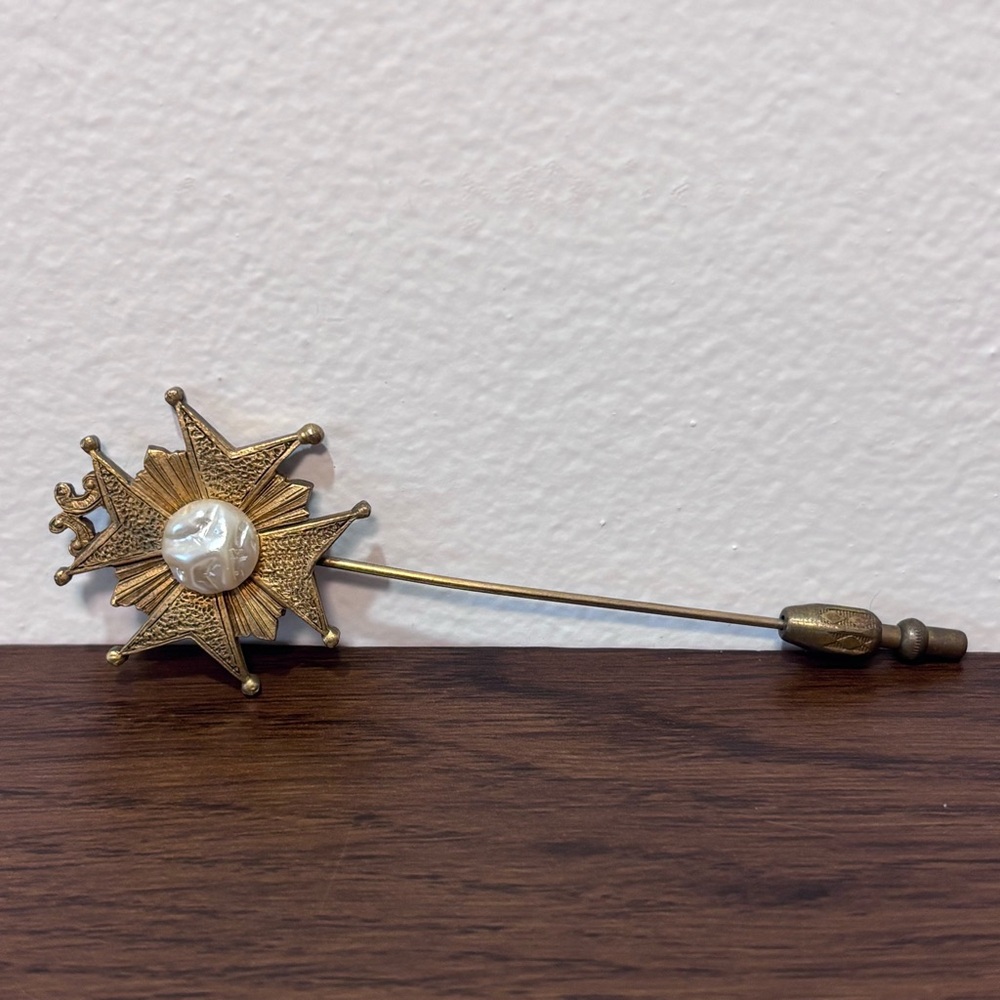 Vintage Gold Toned DeNicola Hat Pin